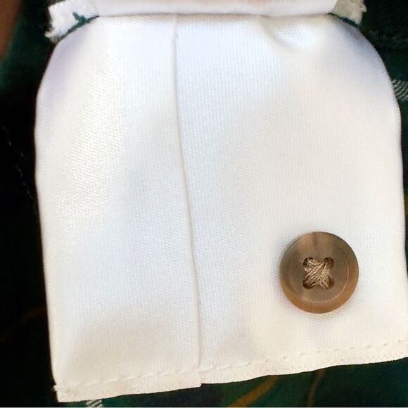 Old Navy Regular-Fit Built-In Flex Everyday Green Plaid Button Down Shirt. XXL. - Picture 8 of 8